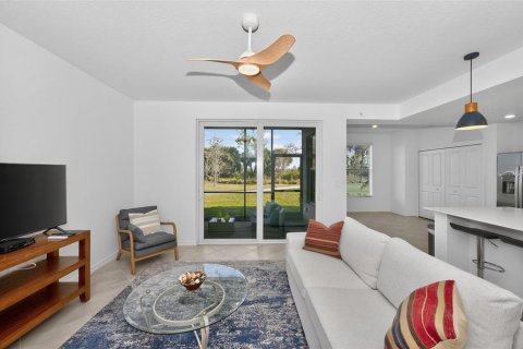 Condo in Venice, Florida, 2 bedrooms in WELLEN PARK № 2211769 - photo 5