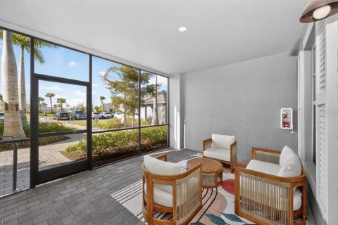 Condo in Venice, Florida, 2 bedrooms in WELLEN PARK № 2211769 - photo 3