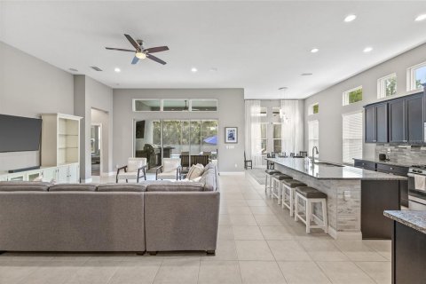 House in Apollo Beach, Florida 4 bedrooms, 236.9 sq.m. № 1787938 - photo 9
