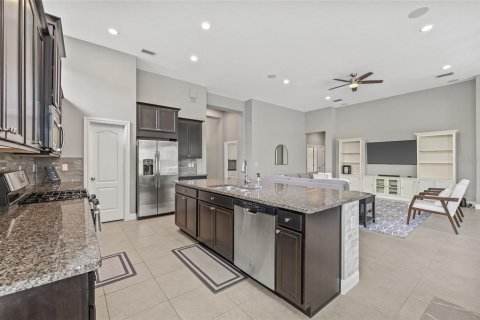 House in Apollo Beach, Florida 4 bedrooms, 236.9 sq.m. № 1787938 - photo 19