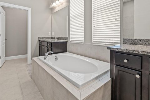 House in Apollo Beach, Florida 4 bedrooms, 236.9 sq.m. № 1787938 - photo 28