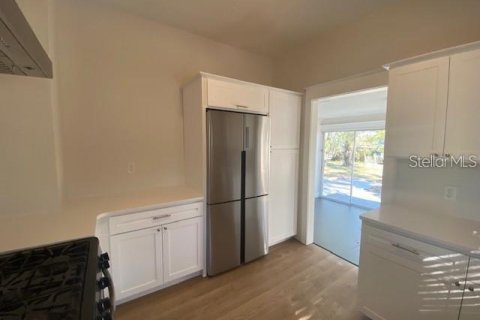 House in Groveland, Florida 3 bedrooms, 133.04 sq.m. № 2217950 - photo 14