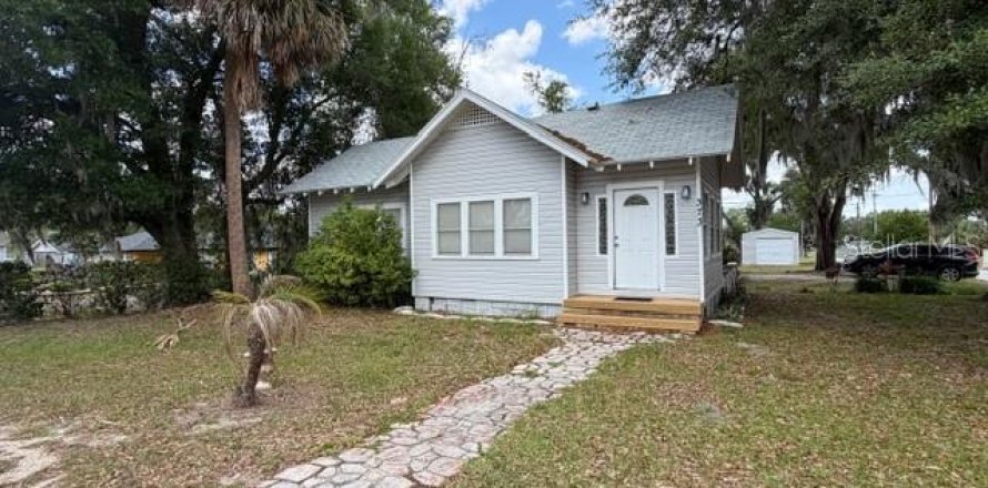 House in Groveland, Florida 3 bedrooms, 133.04 sq.m. № 2217950
