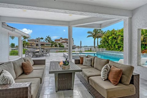 House in Sarasota, Florida 4 bedrooms, 424.01 sq.m. № 2094244 - photo 17