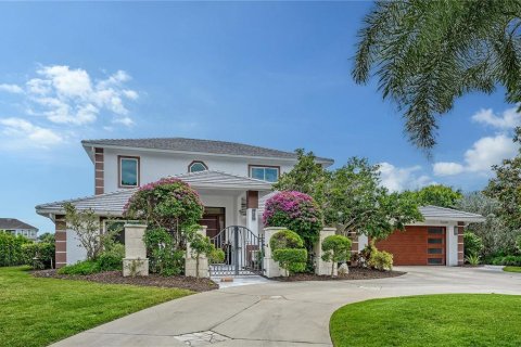 House in Sarasota, Florida 4 bedrooms, 424.01 sq.m. № 2094244 - photo 2