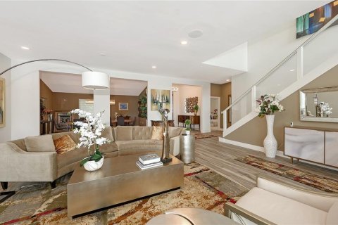 House in Sarasota, Florida 4 bedrooms, 424.01 sq.m. № 2094244 - photo 12