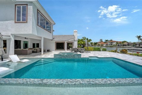 House in Sarasota, Florida 4 bedrooms, 424.01 sq.m. № 2094244 - photo 22