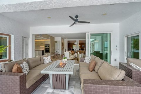 House in Sarasota, Florida 4 bedrooms, 424.01 sq.m. № 2094244 - photo 16