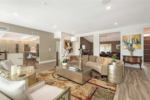 House in Sarasota, Florida 4 bedrooms, 424.01 sq.m. № 2094244 - photo 11