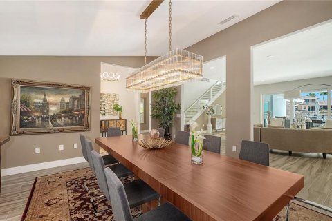 House in Sarasota, Florida 4 bedrooms, 424.01 sq.m. № 2094244 - photo 10