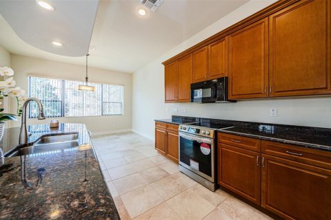 Touwnhouse à vendre à Tarpon Springs, Floride: 3 chambres, 241.45 m2 № 1620301 - photo 12