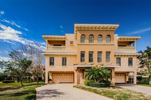 Touwnhouse à vendre à Tarpon Springs, Floride: 3 chambres, 241.45 m2 № 1620301 - photo 1