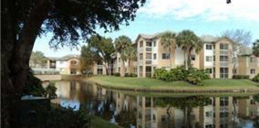 Condominio en Coral Springs, Florida, 1 dormitorio  № 2083824