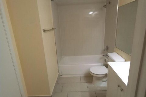 Condominio en alquiler en Coral Springs, Florida, 1 dormitorio, 65.03 m2 № 2083824 - foto 17
