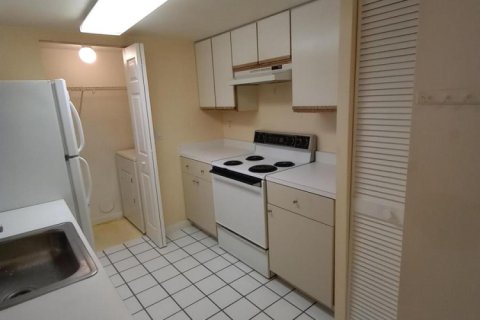 Condominio en alquiler en Coral Springs, Florida, 1 dormitorio, 65.03 m2 № 2083824 - foto 9
