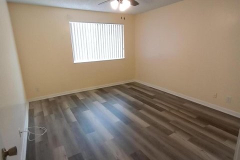Condominio en alquiler en Coral Springs, Florida, 1 dormitorio, 65.03 m2 № 2083824 - foto 10