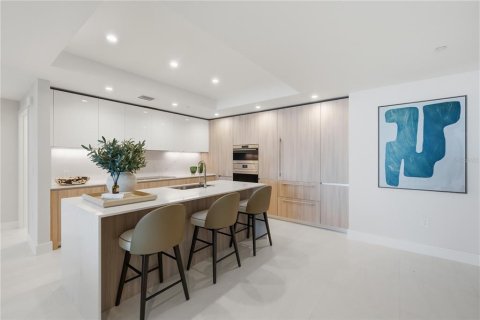 Condominio en venta en Tampa, Florida, 2 dormitorios, 217.76 m2 № 2142375 - foto 2