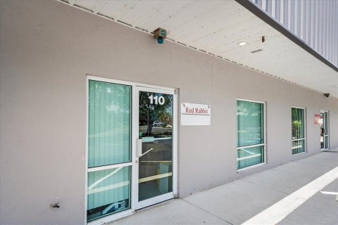 Propiedad comercial en venta en Sarasota, Florida, 176.14 m2 № 1820590 - foto 5