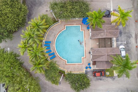 Touwnhouse à louer à Miami, Floride: 3 chambres, 132.48 m2 № 2386856 - photo 19