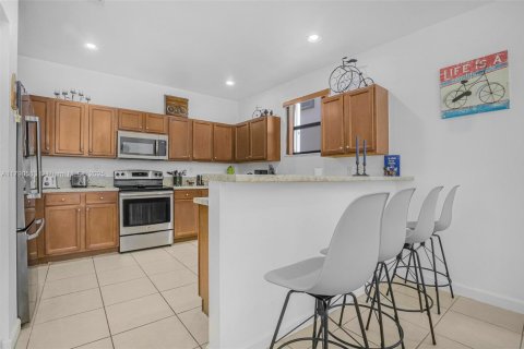 House in Homestead, Florida 5 bedrooms, 271.65 sq.m. № 1652853 - photo 8