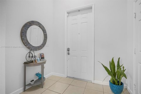 House in Homestead, Florida 5 bedrooms, 271.65 sq.m. № 1652853 - photo 3