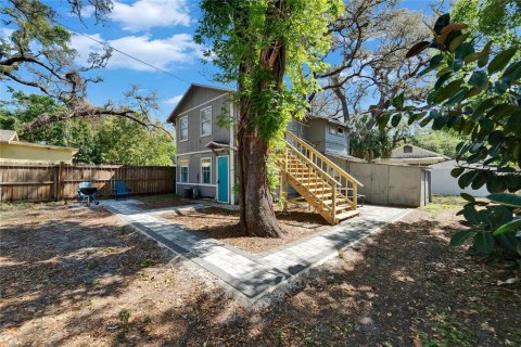 Commercial property in Tampa, Florida 4 bedrooms, 103.59 sq.m. № 2367384 - photo 21