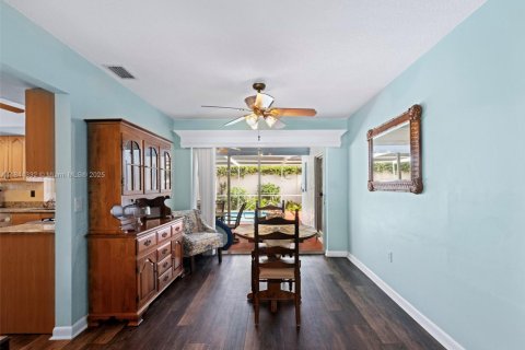 House in Sunrise, Florida 2 bedrooms, 119.57 sq.m. № 1844052 - photo 18