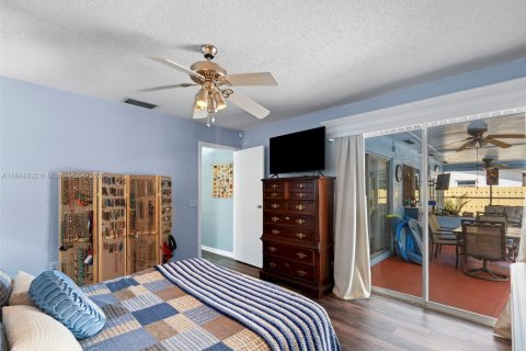 House in Sunrise, Florida 2 bedrooms, 119.57 sq.m. № 1844052 - photo 14
