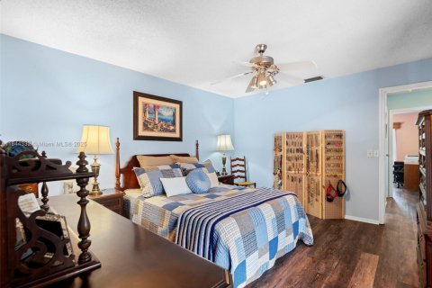 House in Sunrise, Florida 2 bedrooms, 119.57 sq.m. № 1844052 - photo 10