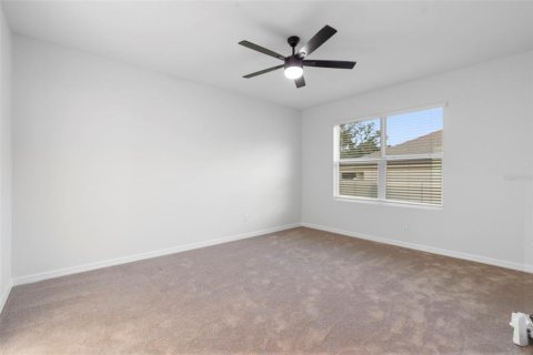 House in Sorrento, Florida 4 bedrooms, 169.83 sq.m. № 1796517 - photo 30