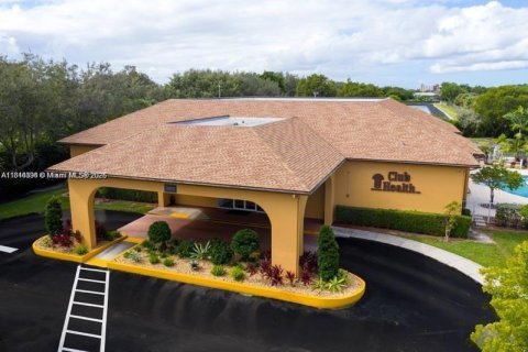 Condo in Pembroke Pines, Florida, 2 bedrooms  № 1828986 - photo 5