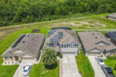 House in Davenport, Florida 5 bedrooms, 250.46 sq.m. № 1787929 - photo 9