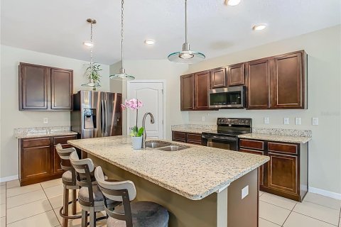 House in Davenport, Florida 5 bedrooms, 250.46 sq.m. № 1787929 - photo 19