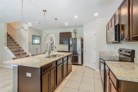 House in Davenport, Florida 5 bedrooms, 250.46 sq.m. № 1787929 - photo 18
