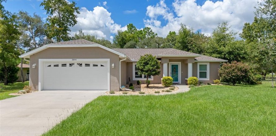 House in Homosassa, Florida 2 bedrooms, 128.76 sq.m. № 1917676