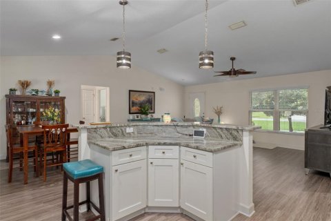 House in Homosassa, Florida 2 bedrooms, 128.76 sq.m. № 1917676 - photo 8