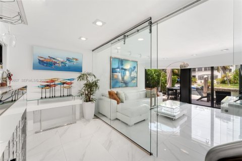 Снять в аренду виллу или дом в Майами, Флорида 3 спальни, 171.87м2, № 2031320 - фото 13