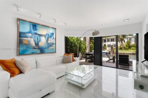 Снять в аренду виллу или дом в Майами, Флорида 3 спальни, 171.87м2, № 2031320 - фото 11