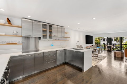 Снять в аренду виллу или дом в Майами, Флорида 3 спальни, 171.87м2, № 2031320 - фото 16