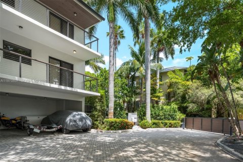 Снять в аренду виллу или дом в Майами, Флорида 3 спальни, 171.87м2, № 2031320 - фото 10