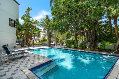 Снять в аренду виллу или дом в Майами, Флорида 3 спальни, 171.87м2, № 2031320 - фото 30