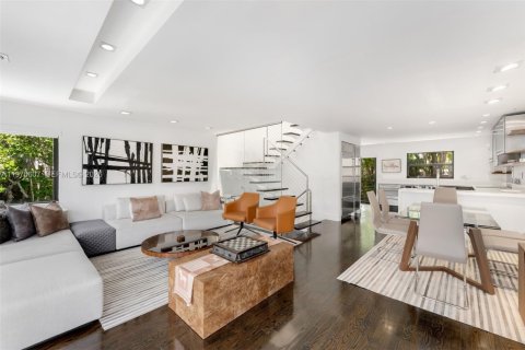 Снять в аренду виллу или дом в Майами, Флорида 3 спальни, 171.87м2, № 2031320 - фото 8