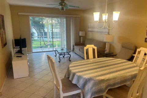 Condo à Lauderhill, Floride, 2 chambres  № 2147025