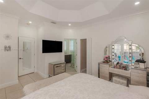 House in Miami, Florida 4 bedrooms, 170.94 sq.m. № 1480626 - photo 27