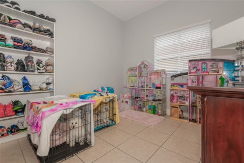 House in Miami, Florida 4 bedrooms, 170.94 sq.m. № 1480626 - photo 19
