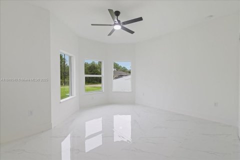 House in Lehigh Acres, Florida 3 bedrooms № 1852183 - photo 20