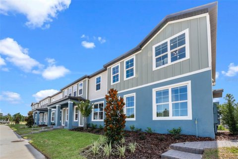 Townhouse in Apopka, Florida 4 bedrooms, 164.81 sq.m. № 1885500 - photo 2