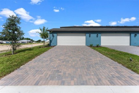 Townhouse in Apopka, Florida 4 bedrooms, 164.81 sq.m. № 1885500 - photo 3