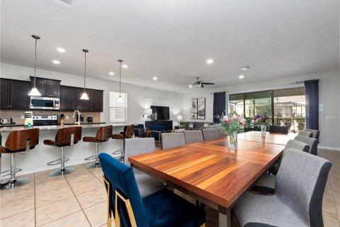 Villa ou maison à vendre à Kissimmee, Floride: 8 chambres, 375.42 m2 № 1815719 - photo 4