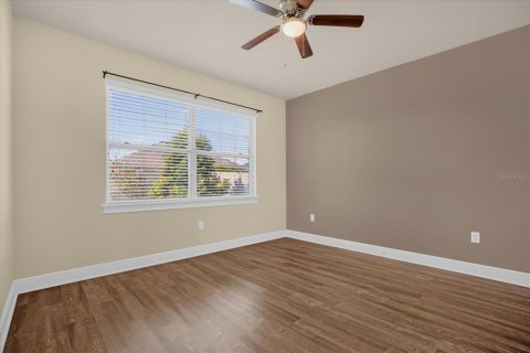 House in Howey-in-the-Hills, Florida 3 bedrooms, 153.47 sq.m. № 1885700 - photo 9